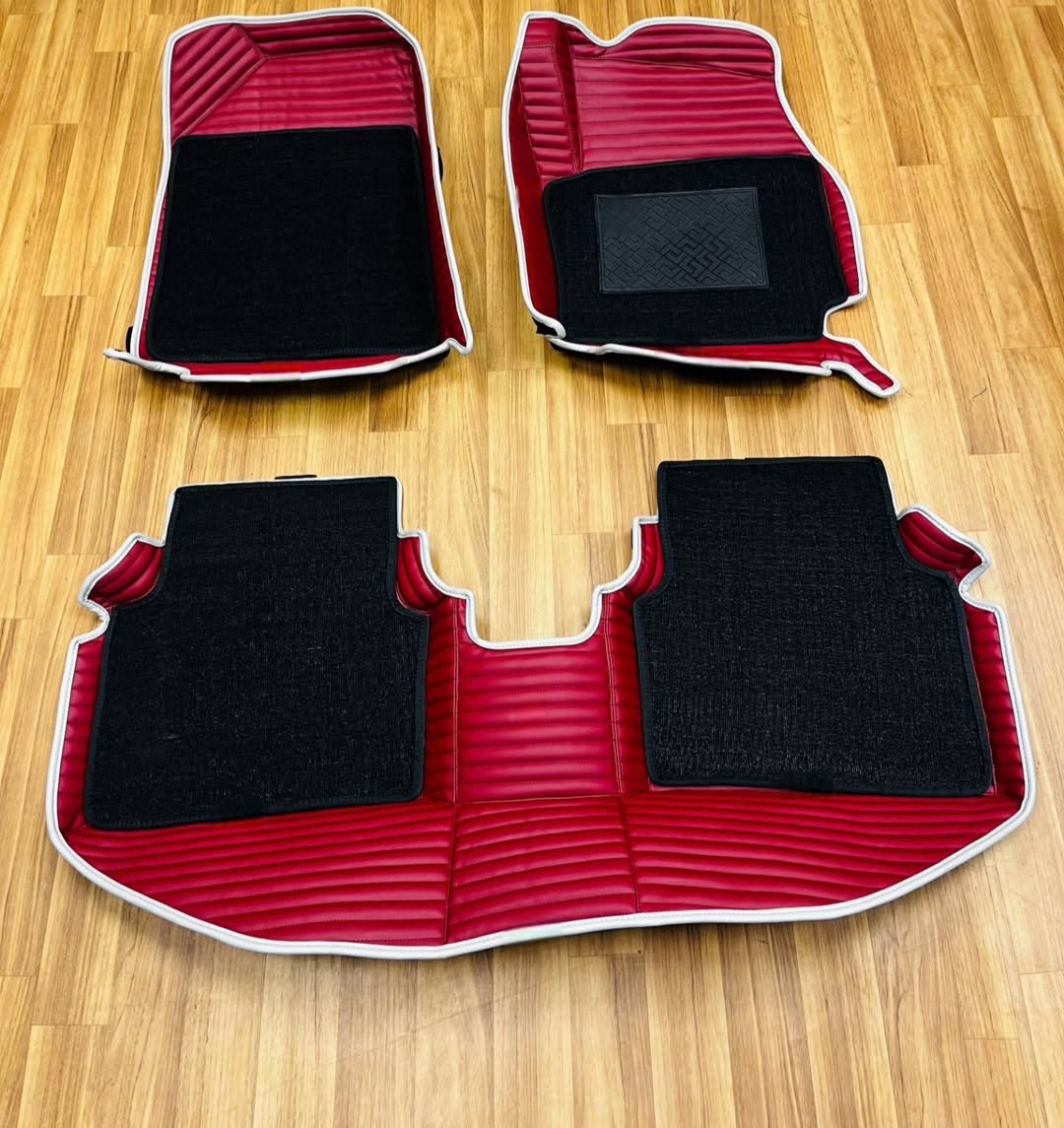 Pristine Sporty Red Floor Mats for Cars | Torque_India_